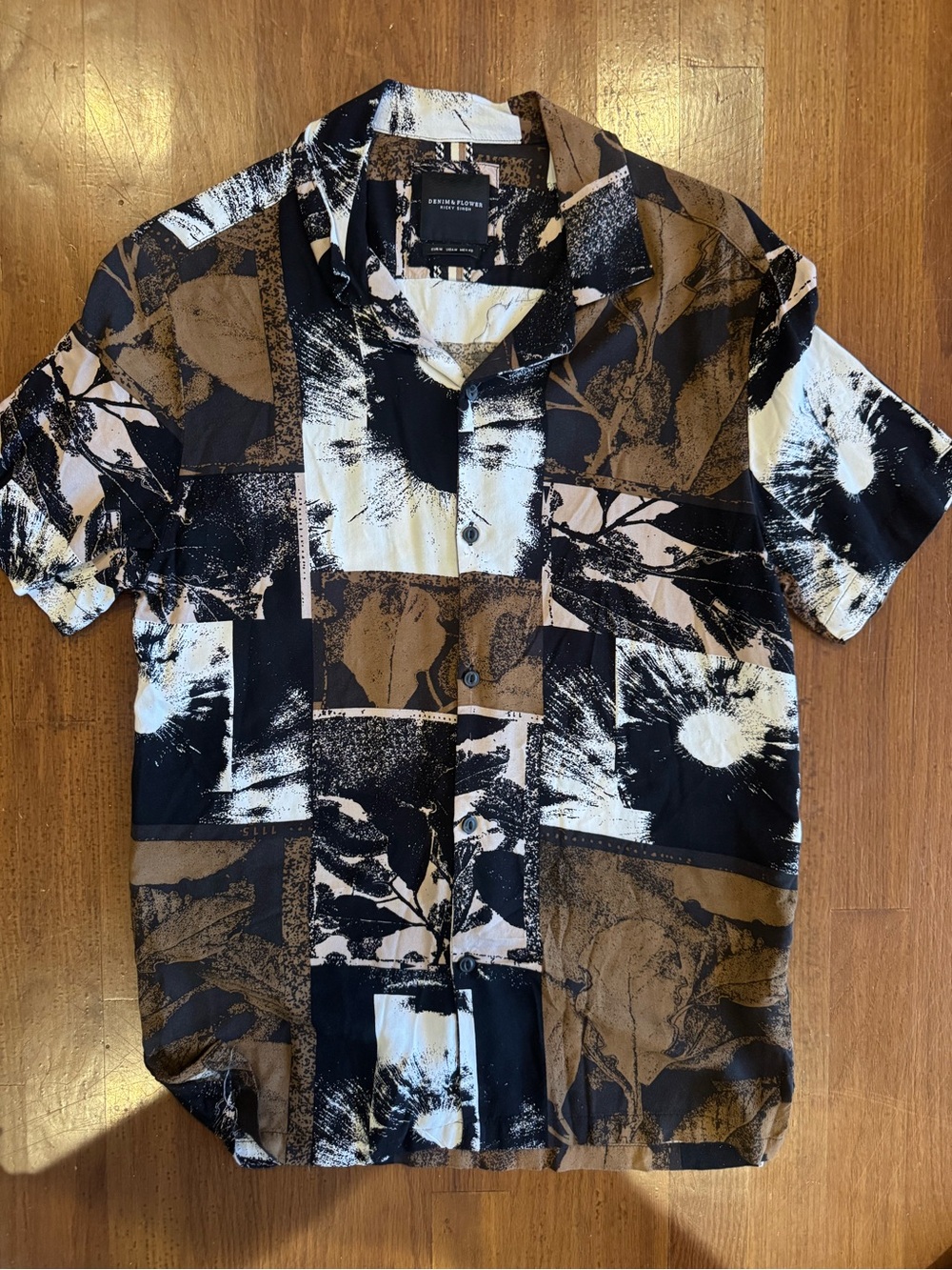 Denim & Flower Black, Brown & White Abstract Short-Sleeve Button-Down Shirt